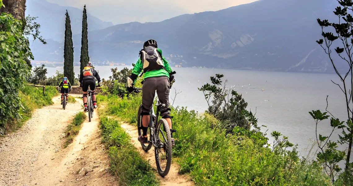 Herrliche Mountain Bike -Touren am See
