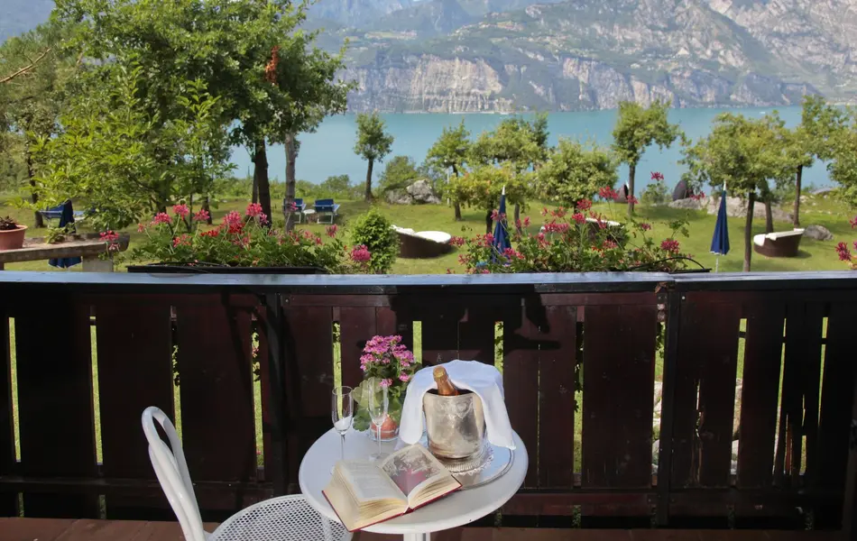 1. Mai Brücke am Gardasee